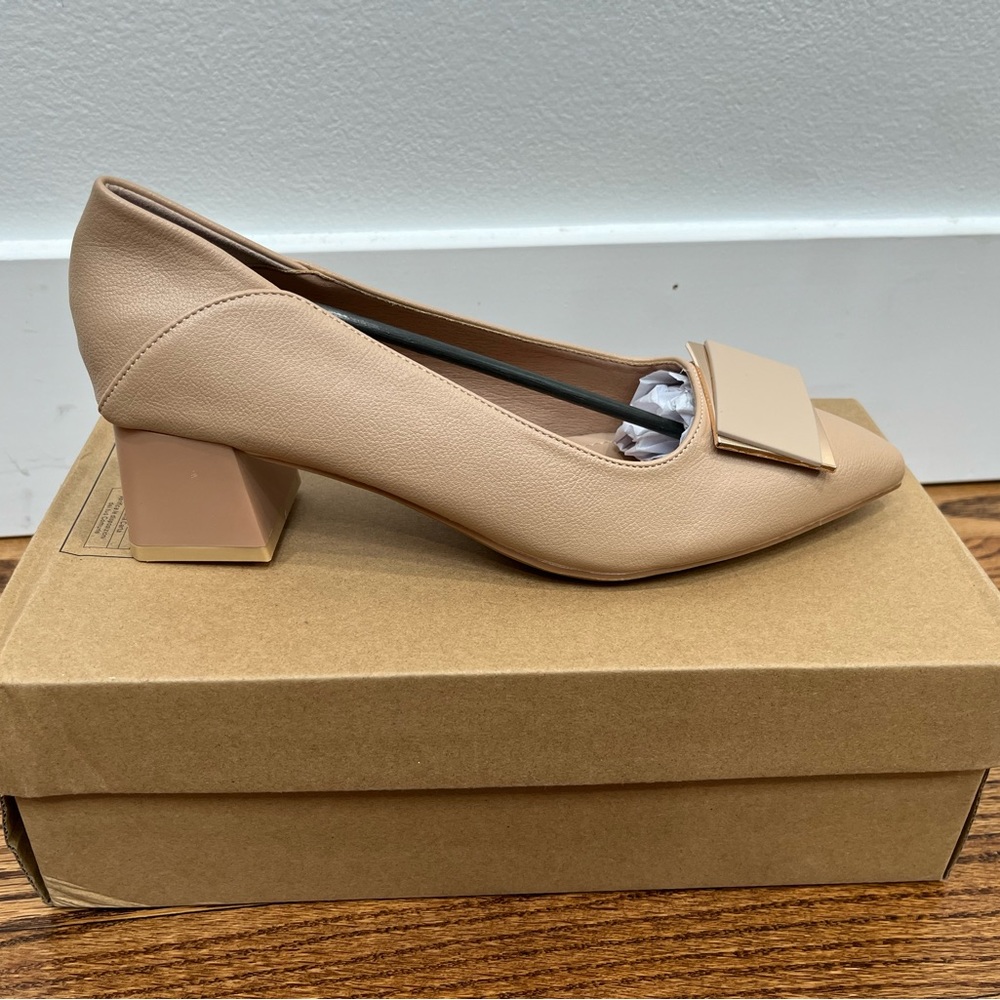Stunning elegant beige black heeled shoes size 38